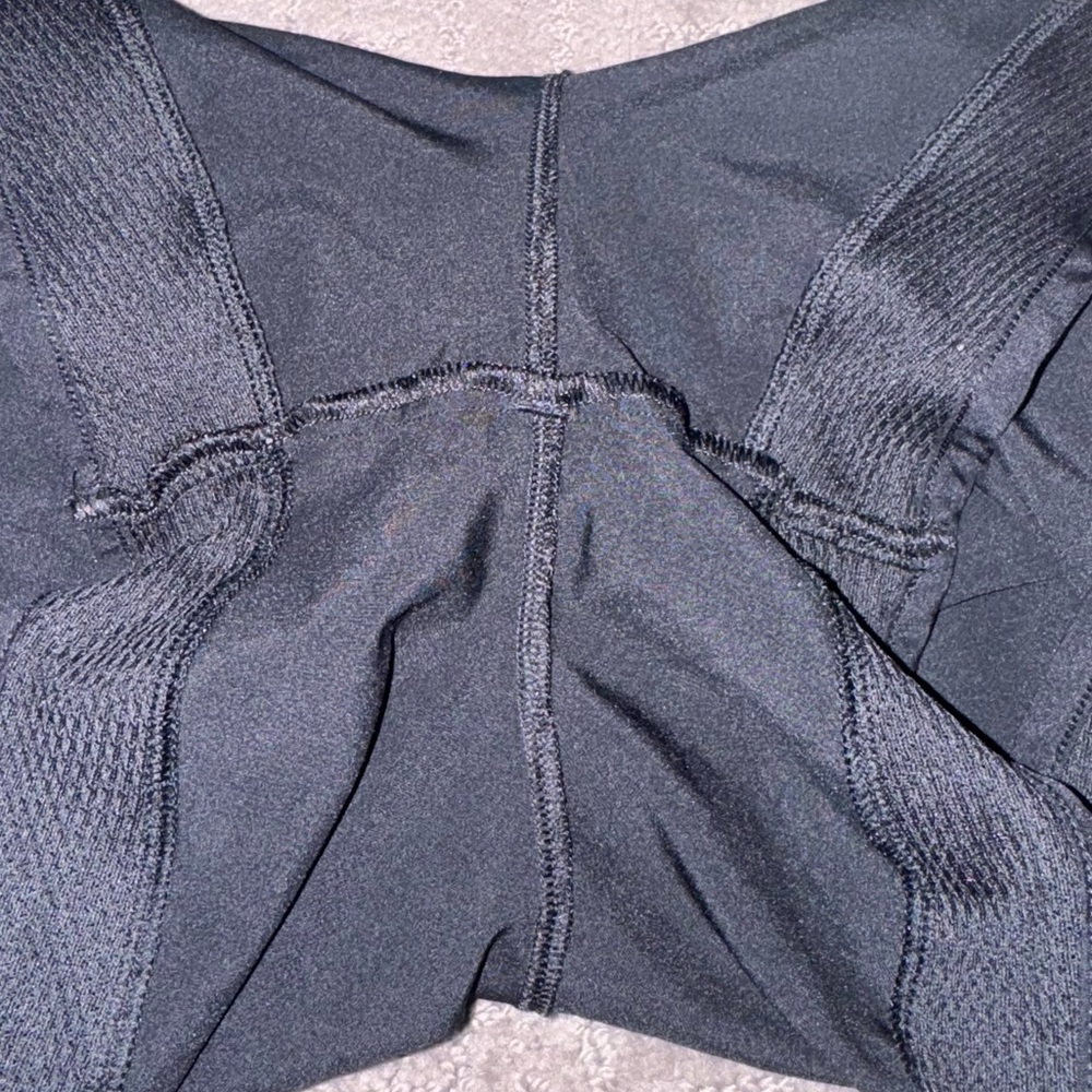 Under Armour Black Woven Loose Unlined Training Shorts w/ Pockets - Small - Picture 6 of 6